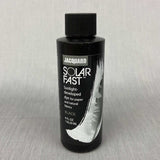 flaske med Solarfast Black