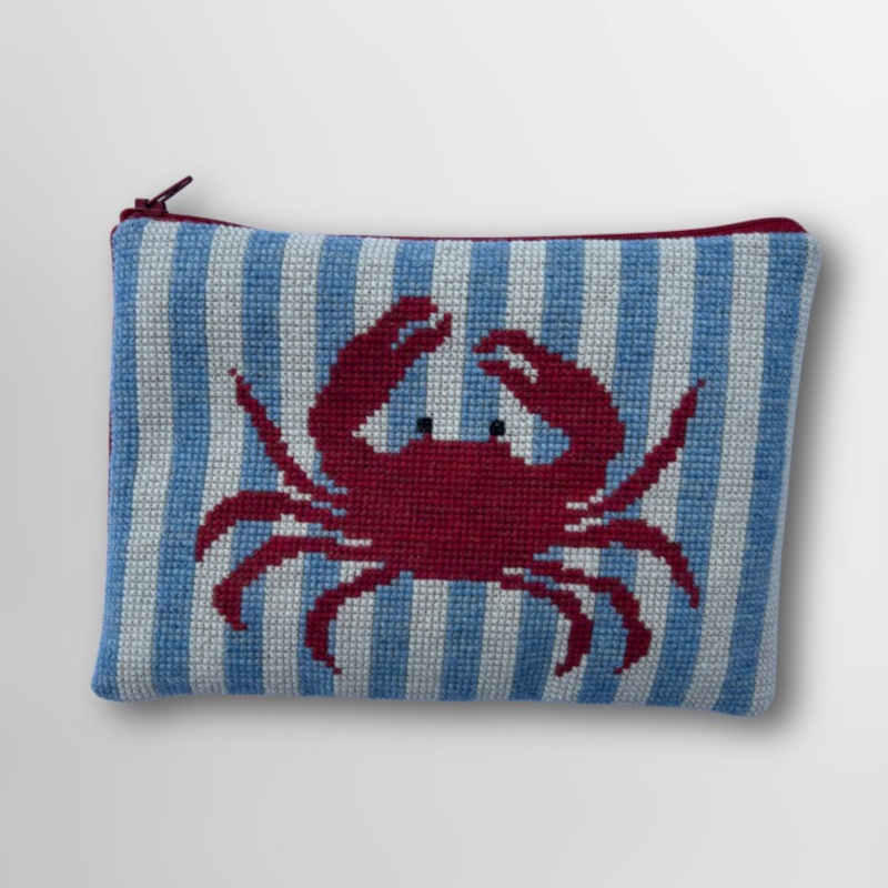 Baldyre broderikit til pung med krabbe på stribet baggrund