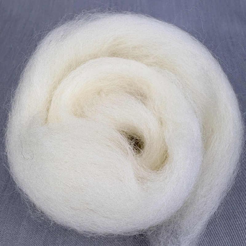 Corriedale uld fibre i farven natural white/naturligt hvid