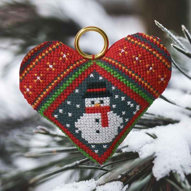 Permin broderikit - broderet hjerte med snemand