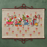 Broderet julekalender - Musestribe fra Permin-broderikit