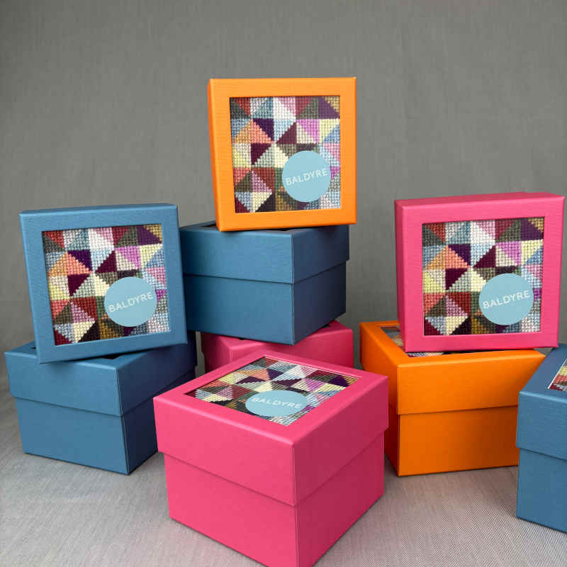 Baldyre æsker | Broderikit - Boxen