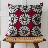 Baldyre puder - margueritter med rød baggrund