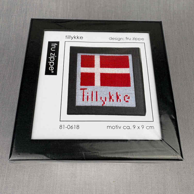fru zippe æske med dannebrogsflag