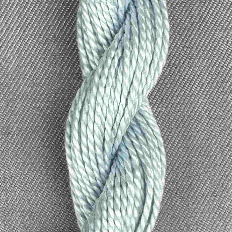 Lyseblåt broderigarn 