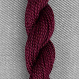 broderigarn i vinrød