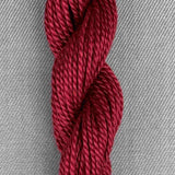 mørkerødt broderigarn