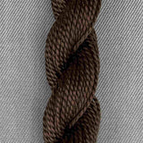 DMC perlegarn i mørk brun