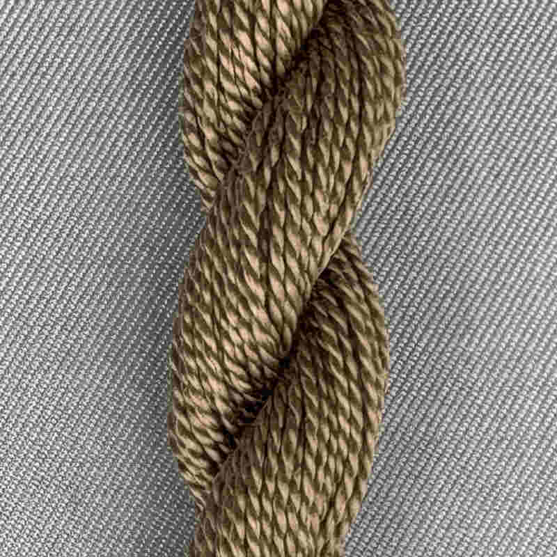 broderigarn i lys brun