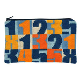 fru zippe broderi med talmønster