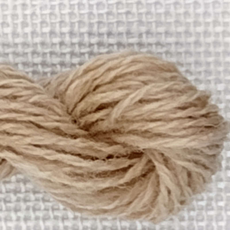 broderigarn i uld farve sand