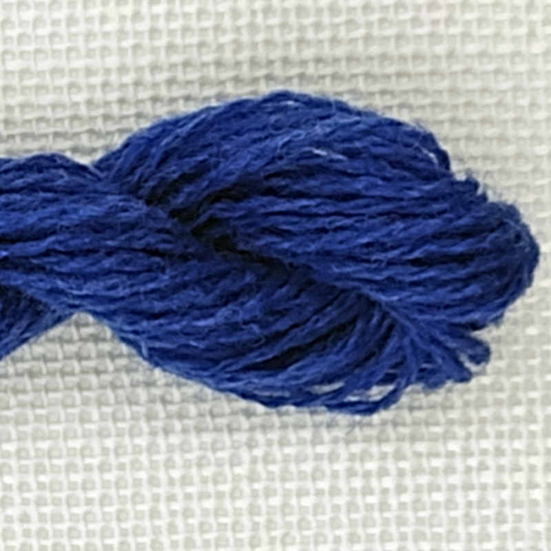 broderigarn i uld farve royal