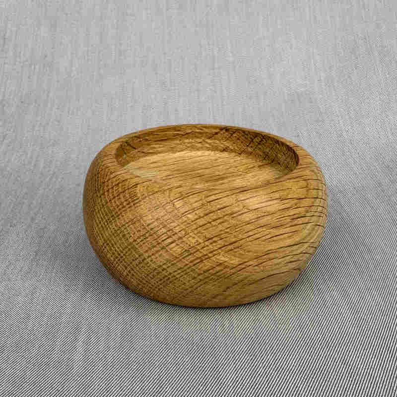 træbase i eg til nålepude