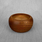 træbase i mahogni til nålepude